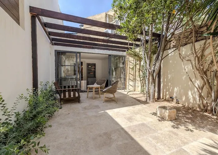 Botanic Boutique * Gharghur